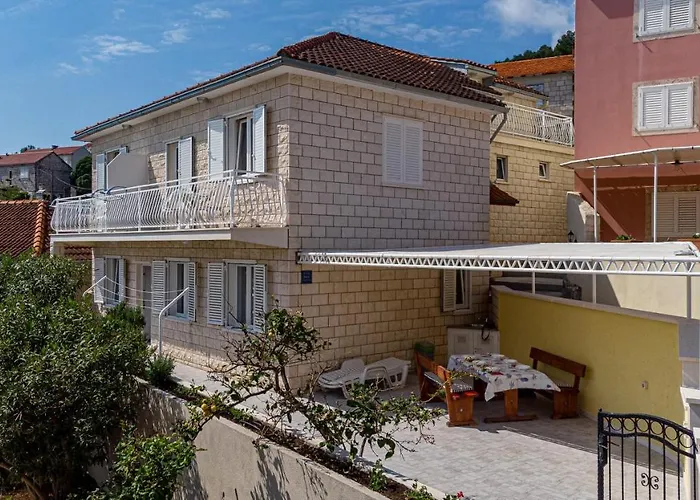 Apartman Siri, 1 Min Walk To The *
