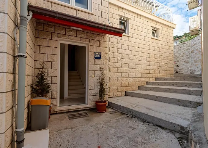 Siri, 1 Min Walk To The Apartman Korčula