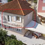 Siri, 1 Min Walk To The * Κόρτσουλα