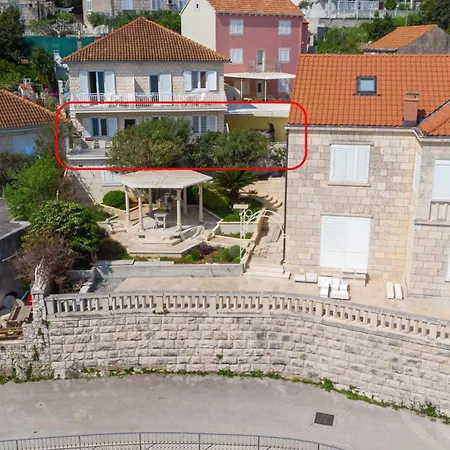 Siri, 1 Min Walk To The * Korčula