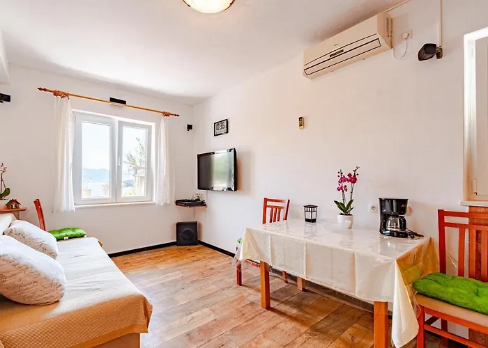 Siri, 1 Min Walk To The * Korčula