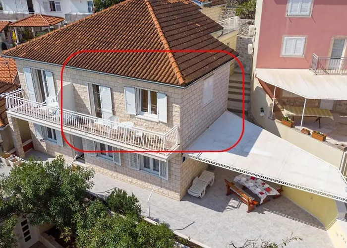 Siri, 1 Min Walk To The * Korčula