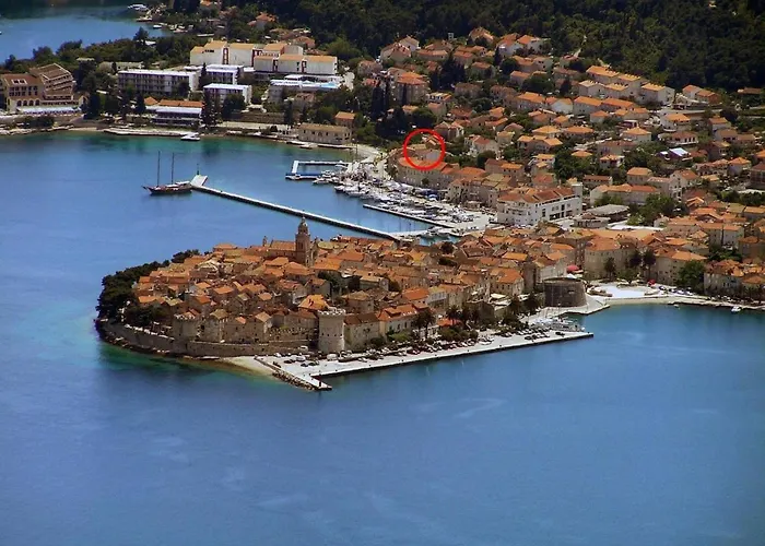 Siri, 1 Min Walk To The *