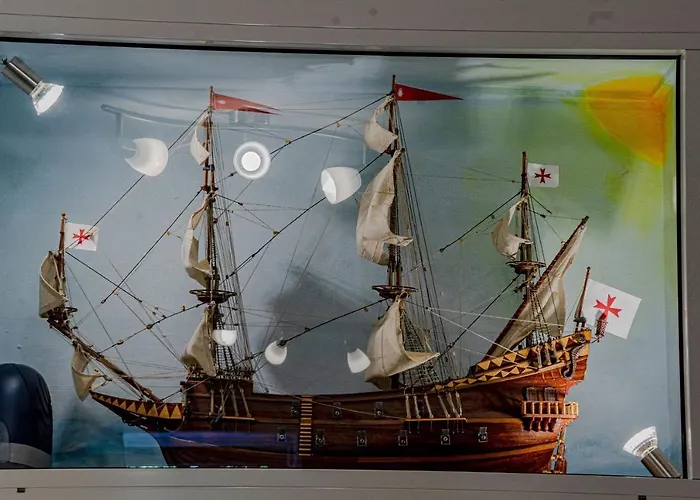 Siri, 1 Min Walk To The Korčula